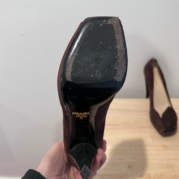Authentic Brown Suede Prada Pumps Size 38 - Picture 5 of 6